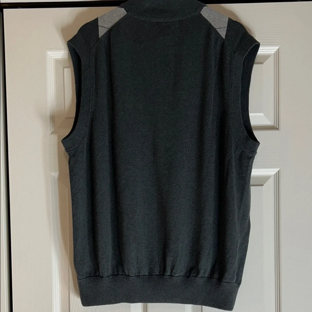 St. Andrew's Men's 1/4 Zip Argyle Sweater Vest - Gray and Black Size Large - Picture 5 of 9